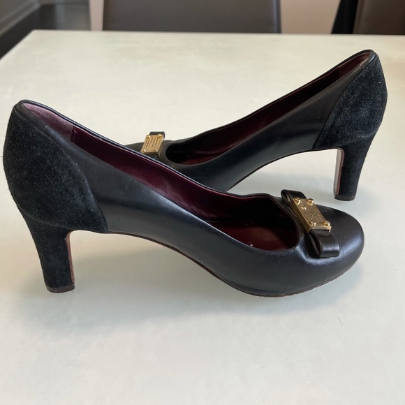 Marc by Marc Jacobs - Leather Suede Heel - Size 6 - Closed Toe - Gold Hardware - Picture 5 of 6